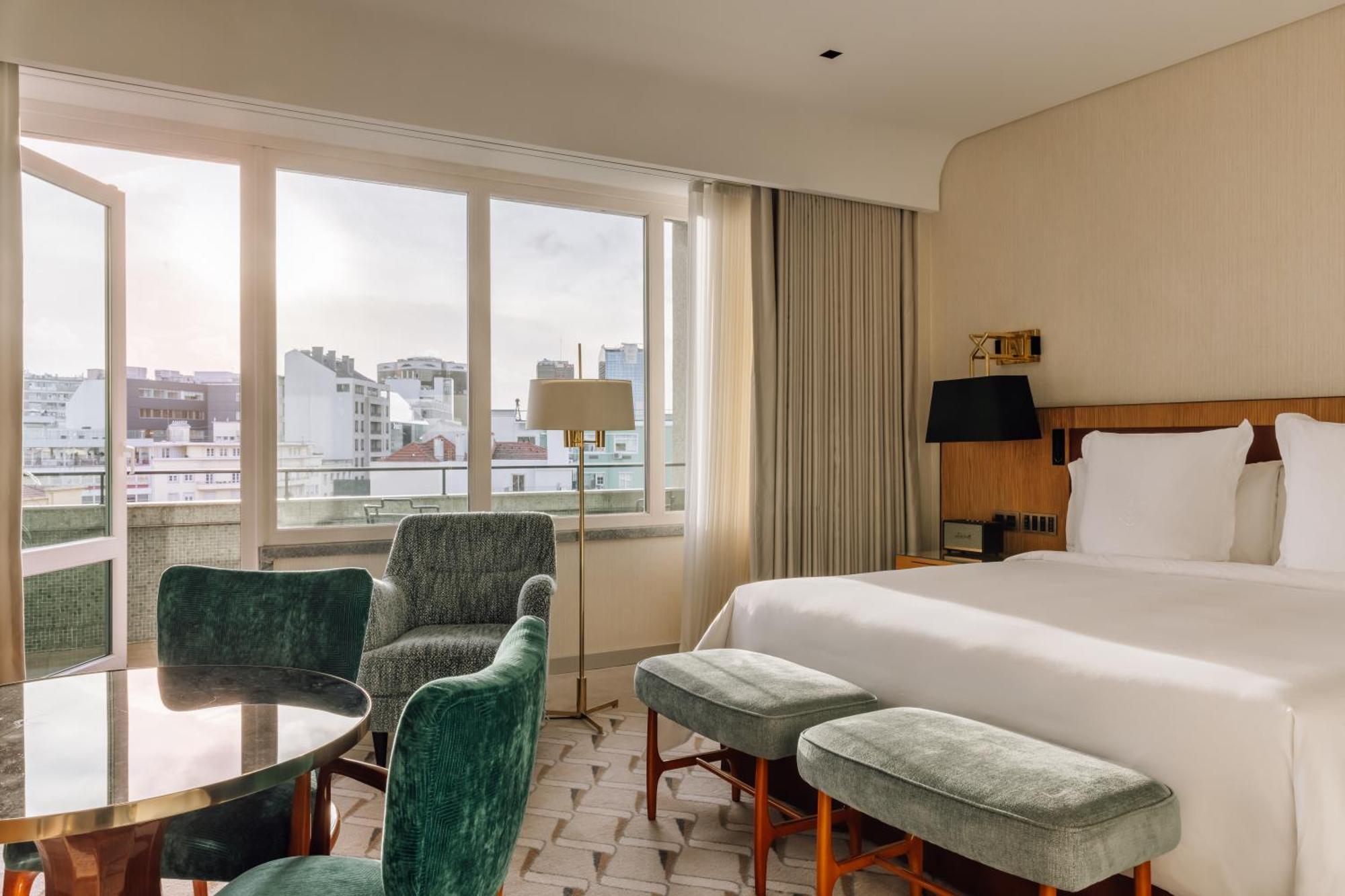 Premier City View Room